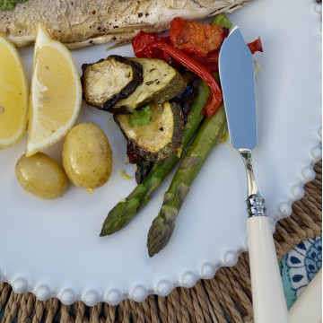 Fish knife