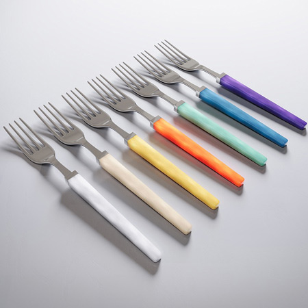 Quio Colored Flatware